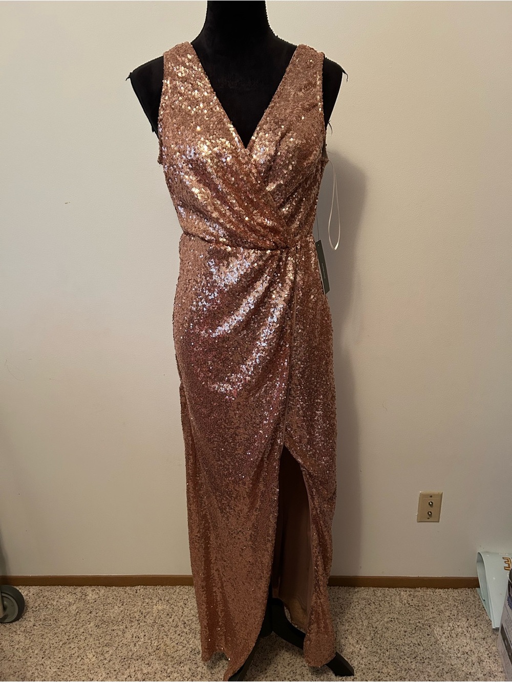 Lulus brand new rose gold dress
